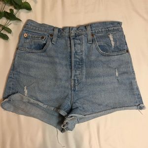 Levi’s ribcage shorts blue, size 28